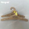 5mm thick cardboard hangers made of 100% recycled kraft cardboard, recyclable, completely biodegradable, Eco-friendly, suitable for terminal displays in hotels and clothing stores. Bearing 8kg