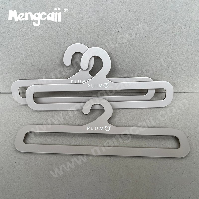 Manufacturing Sustainable and Eco-friendly Curtain Hangers: Our Expertise